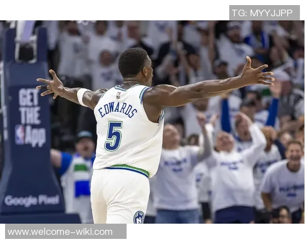 历史第三年轻万分先生爱德华兹20投10中斩获25分7篮板9助攻1抢断1盖帽
