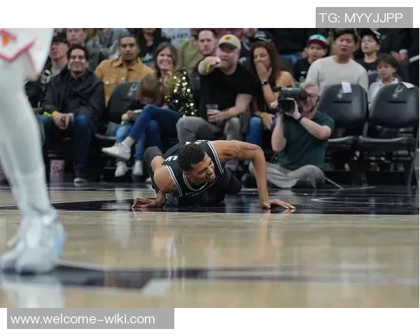 马刺对阵开拓者文班因膝盖伤势缺席赛季第14场比赛