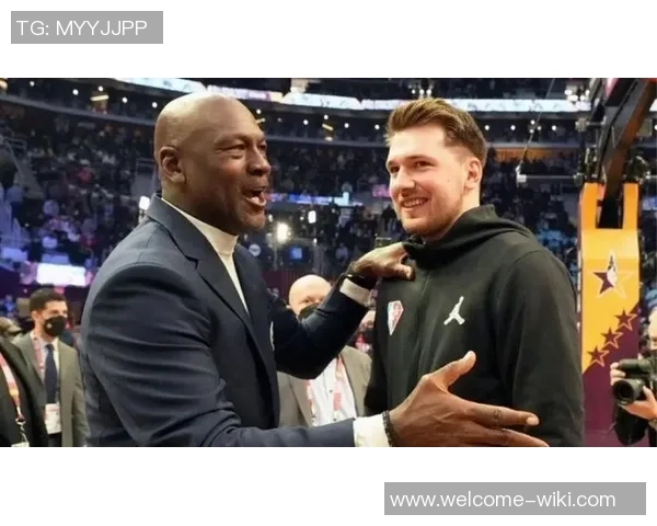 东契奇与乔丹历史唯一赛季场均32分7篮板7助攻的传奇成就解析